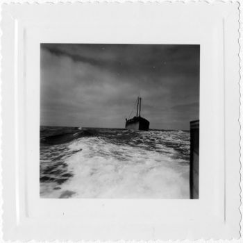 Chalutier en mer - photographie prise à bord du chalutier Tohy - 1958-1959