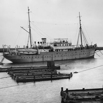 Navire océanographique Président Théodore Tissier à quai à Brest - 1936