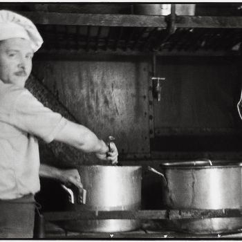 Chalutier Terre Neuvas Bois Rosé   le cuisinier au travail 1952