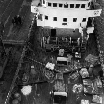 Fécamp   pont d'un navire à quai 1952